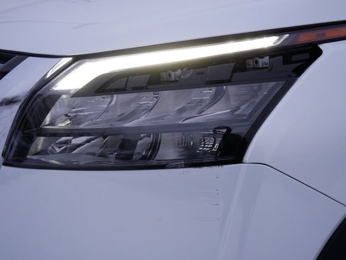 Certified 2025 Nissan Pathfinder Platinum w/ Cargo Package image 16