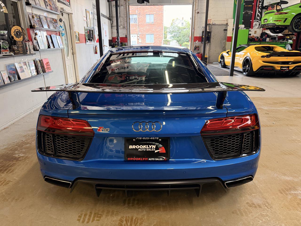 Used 2018 Audi R8 V10 AWD/4WD image 7