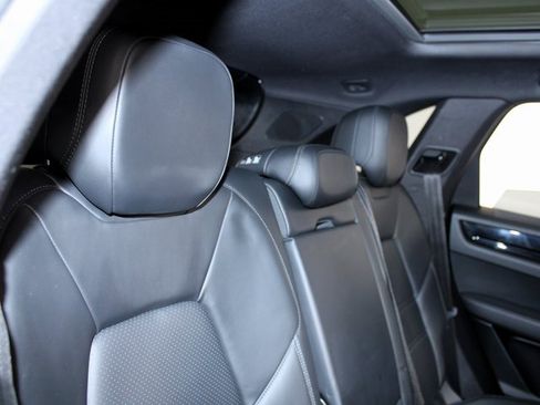 Used 2019 Porsche Cayenne E-Hybrid image 26