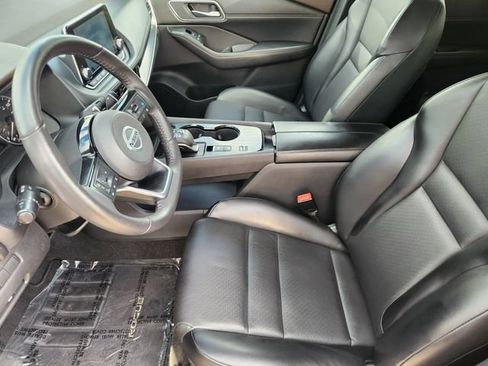 Used 2021 Nissan Rogue SV w/ Premium Package FWD image 14