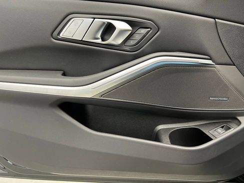 Used 2026 BMW 330i Sedan w/ Premium Package image 21