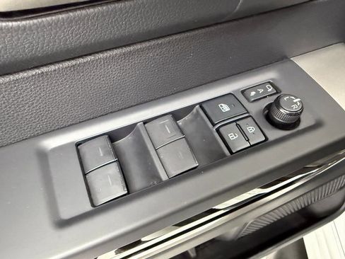 Used 2022 Toyota Tundra Limited image 29