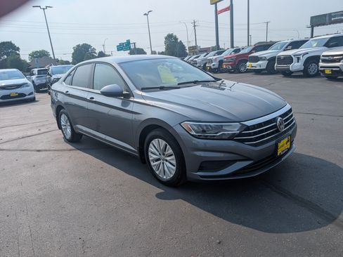 Used 2020 Volkswagen Jetta S w/ Driver Assistance Package FWD image 2