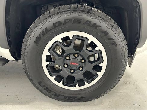Used 2025 Toyota 4Runner TRD Off-Road AWD/4WD image 61