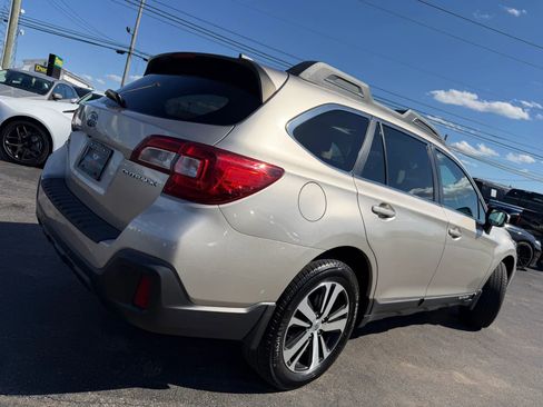 Used 2018 Subaru Outback 2.5i Limited AWD/4WD image 59