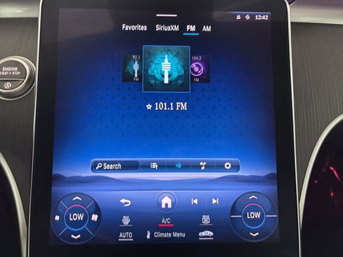 Used 2022 Mercedes-Benz C 300 Sedan image 23