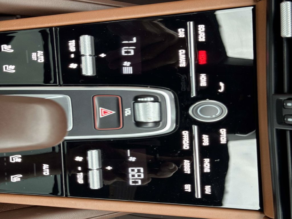 Certified 2023 Porsche Cayenne S Platinum AWD/4WD image 26