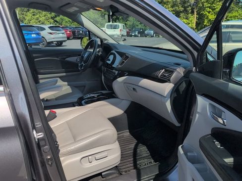 Used 2021 Honda Pilot Touring image 50