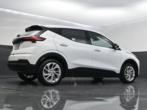 New 2027 Chevrolet Bolt LT FWD image 40