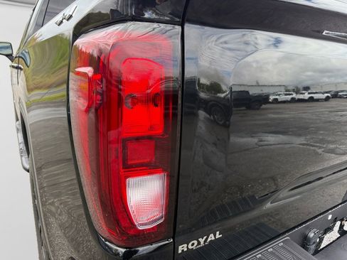 Used 2023 GMC Sierra 1500 Elevation AWD/4WD image 21