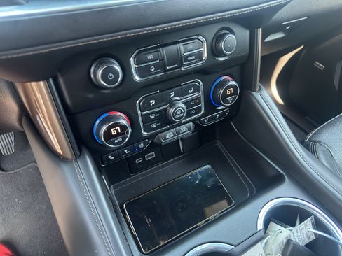 Used 2021 Chevrolet Tahoe High Country RWD image 29