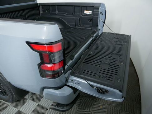 New 2026 Nissan Frontier SV w/ All-Weather Content Package AWD/4WD image 17