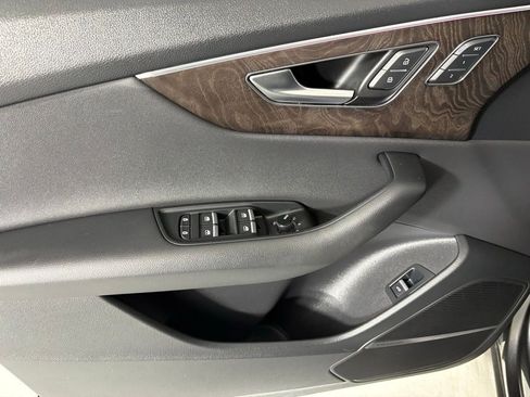 Used 2020 Audi Q8 Premium Plus AWD/4WD image 19