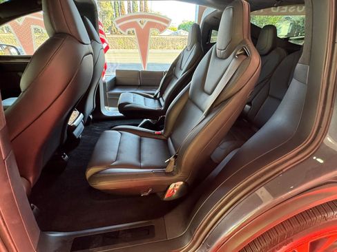 Used 2023 Tesla Model X AWD/4WD image 12