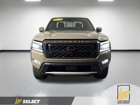 Used 2023 Nissan Frontier PRO-4X w/ Pro Convenience Package AWD/4WD image 2