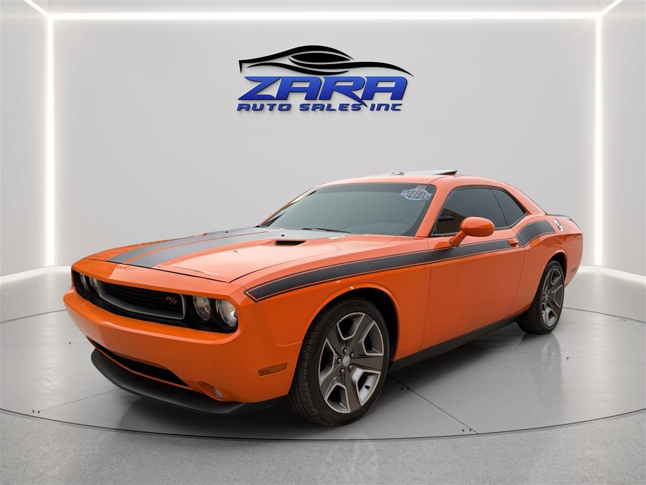 Used 2012 Dodge Challenger R/T RWD image 3