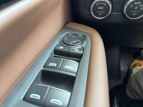 New 2026 Chevrolet Tahoe High Country AWD/4WD image 12