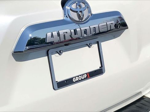 Used 2022 Toyota 4Runner Limited AWD/4WD image 31