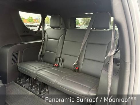 Used 2023 GMC Yukon XL SLT AWD/4WD image 23