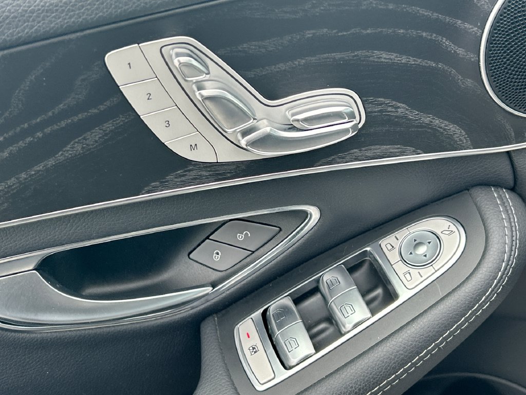 Used 2017 Mercedes-Benz C 300 Sedan image 27