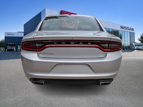 Used 2022 Dodge Charger SXT w/ Leather Interior Group RWD image 5
