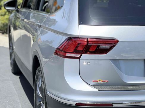 Used 2023 Volkswagen Tiguan SE FWD image 47
