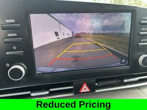 Used 2023 Hyundai Elantra SEL image 23