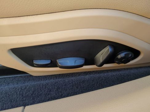 Used 2022 Porsche Panamera 4 Platinum Edition image 18