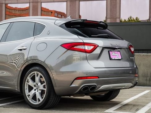 Used 2017 Maserati Levante S AWD/4WD image 45