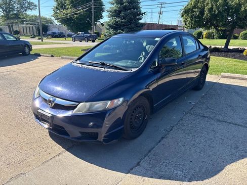 Used 2011 Honda Civic DX-VP image 3