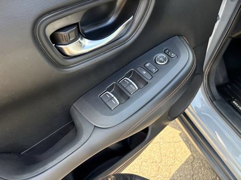 Used 2023 Honda HR-V Sport image 10
