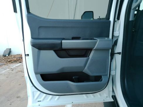 Used 2025 Ford F250 XLT image 19