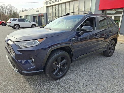 Used 2019 Toyota RAV4 XSE w/ Carpet Mat Package image 3