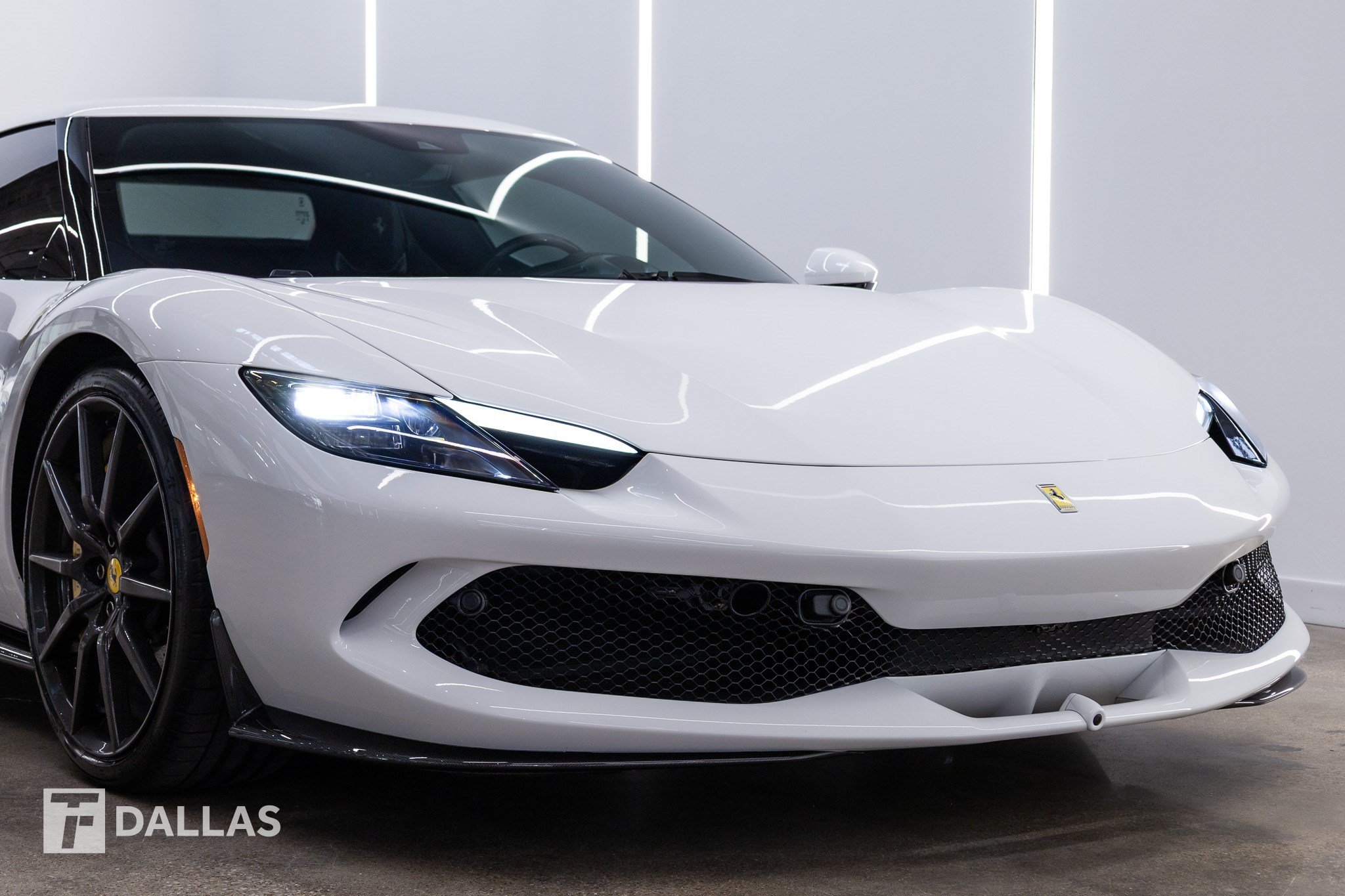 Used 2023 Ferrari 296 GTB RWD image 18