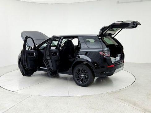 Used 2025 Land Rover Discovery Sport S image 12
