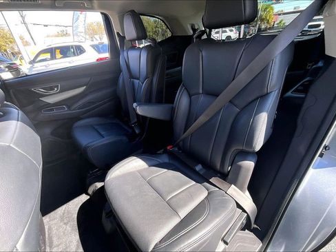 Used 2022 Subaru Ascent Limited AWD/4WD image 21