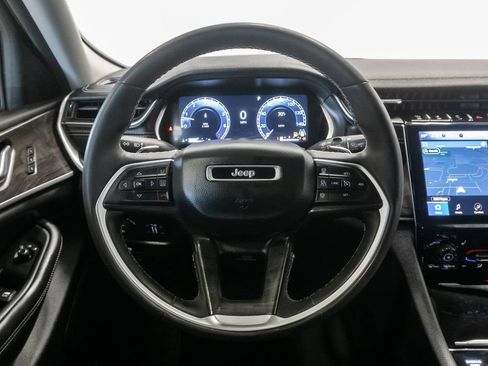 Used 2023 Jeep Grand Cherokee Limited AWD/4WD image 13