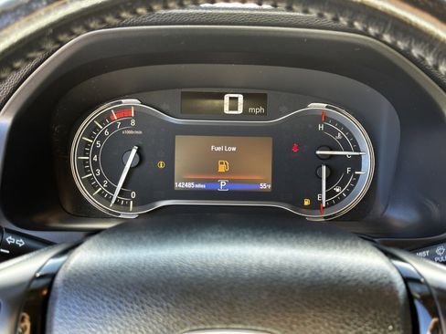 Used 2016 Honda Pilot Touring image 30