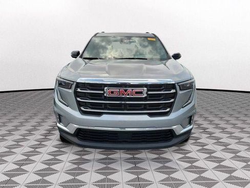 Used 2024 GMC Acadia Elevation FWD image 2