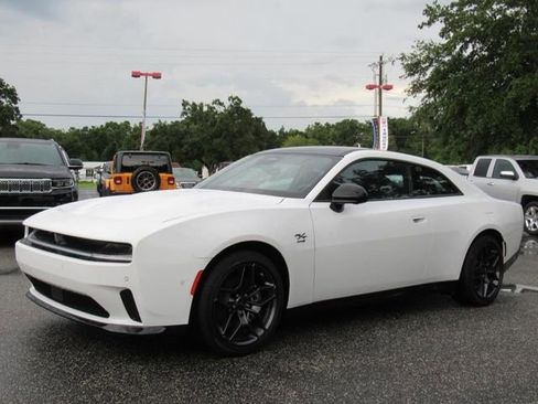 Used 2024 Dodge Charger R/T w/ Plus Group image 3