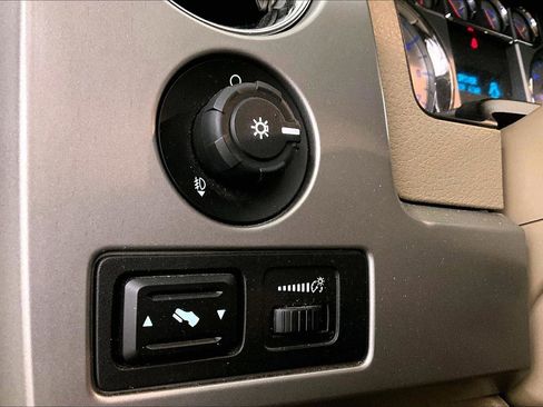 Used 2010 Ford F150 Platinum image 31