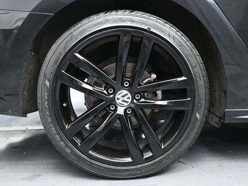 Used 2018 Volkswagen Passat 2.0T S image 13