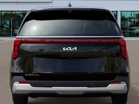 New 2026 Kia Carnival EX image 13