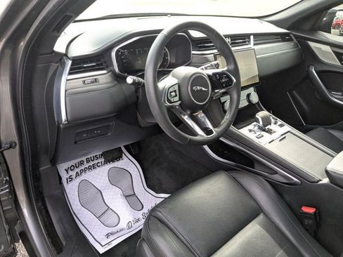 Used 2023 Jaguar F-PACE S image 17