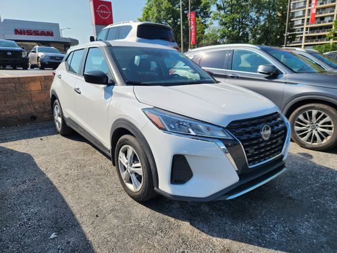 Used 2024 Nissan Kicks S w/ Interior Electronics Package FWD image 1