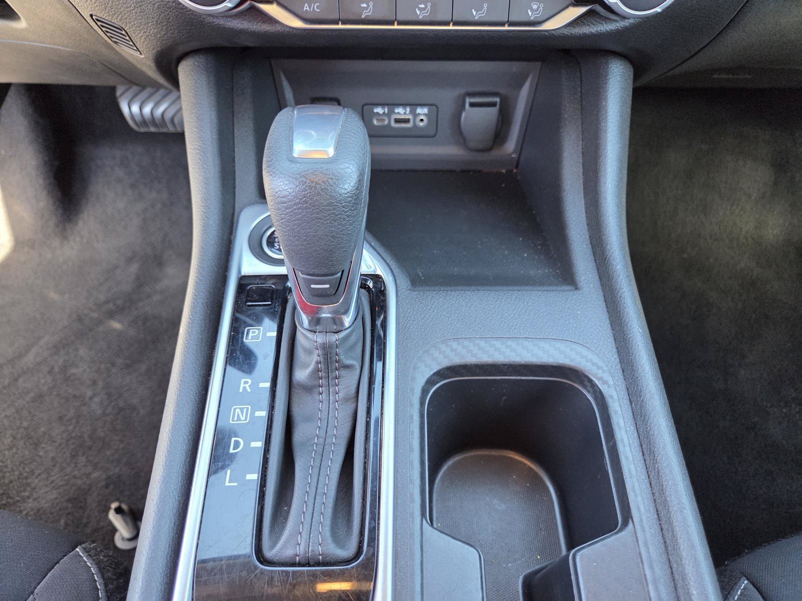 Used 2024 Nissan Sentra SV FWD image 27