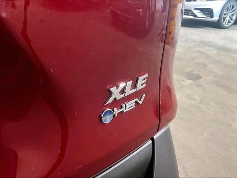 Used 2025 Toyota RAV4 XLE w/ Convenience Package AWD/4WD image 10