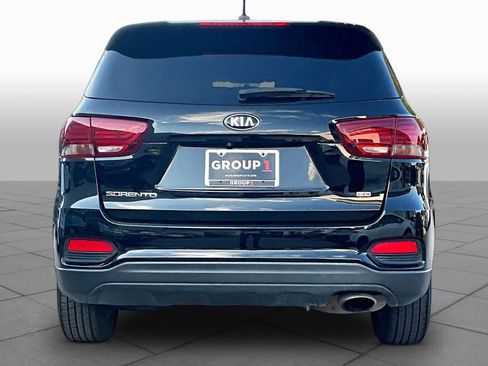 Used 2019 Kia Sorento L FWD image 5