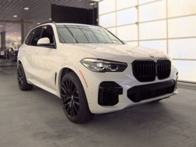 Used 2022 BMW X5 xDrive40i w/ M Sport Package AWD/4WD image 2
