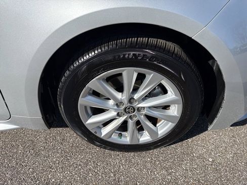 Used 2025 Toyota Corolla LE image 32